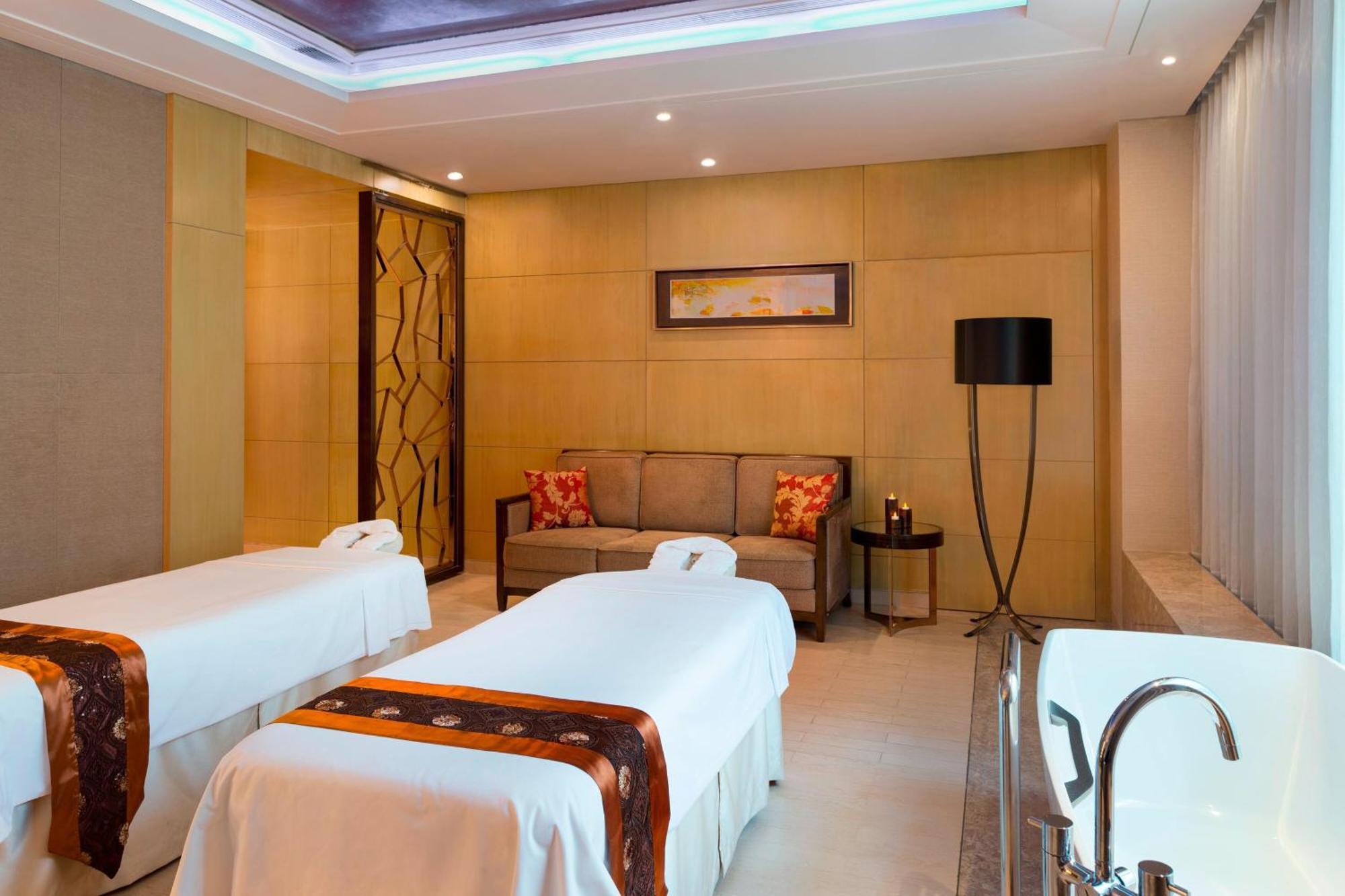 Sheraton Changchun Jingyuetan Hotel מראה חיצוני תמונה