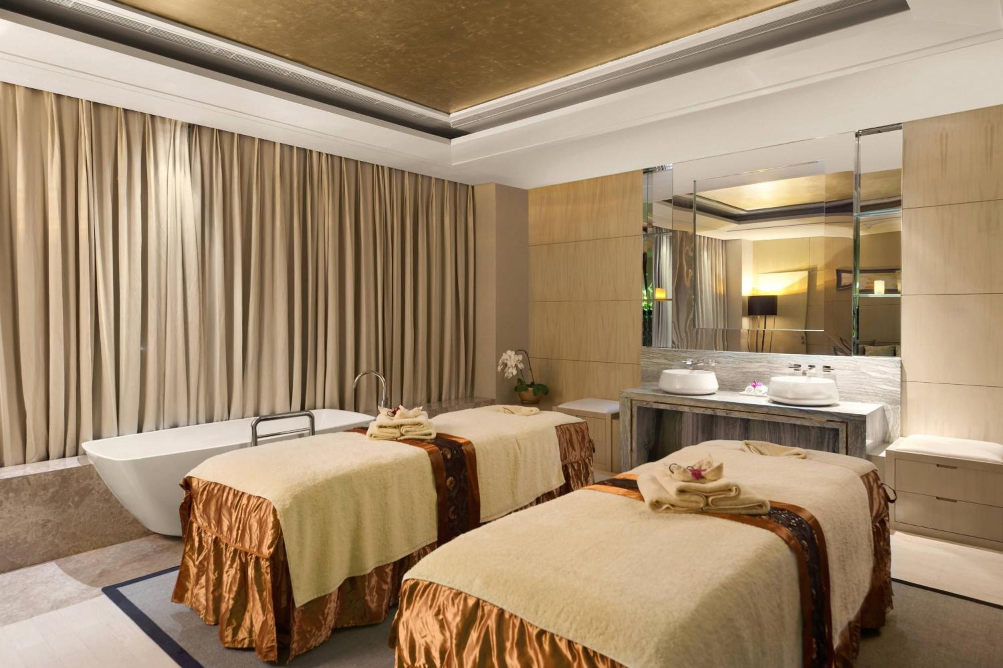 Sheraton Changchun Jingyuetan Hotel מראה חיצוני תמונה