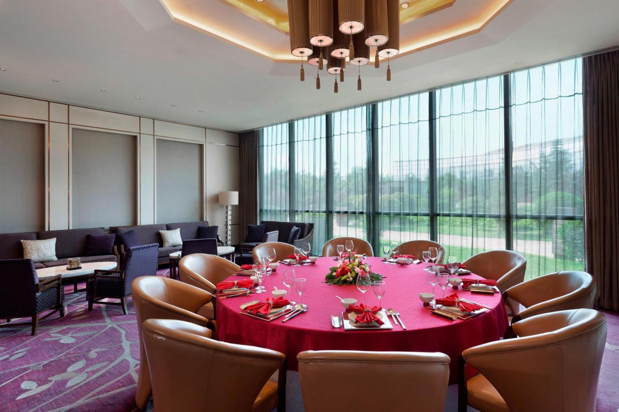 Sheraton Changchun Jingyuetan Hotel מראה חיצוני תמונה