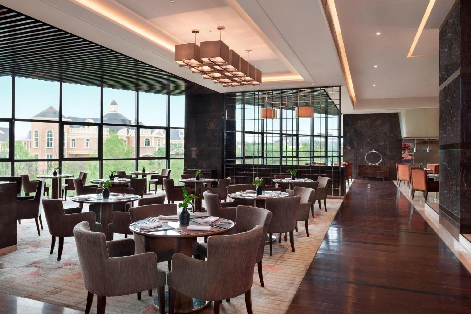 Sheraton Changchun Jingyuetan Hotel מראה חיצוני תמונה