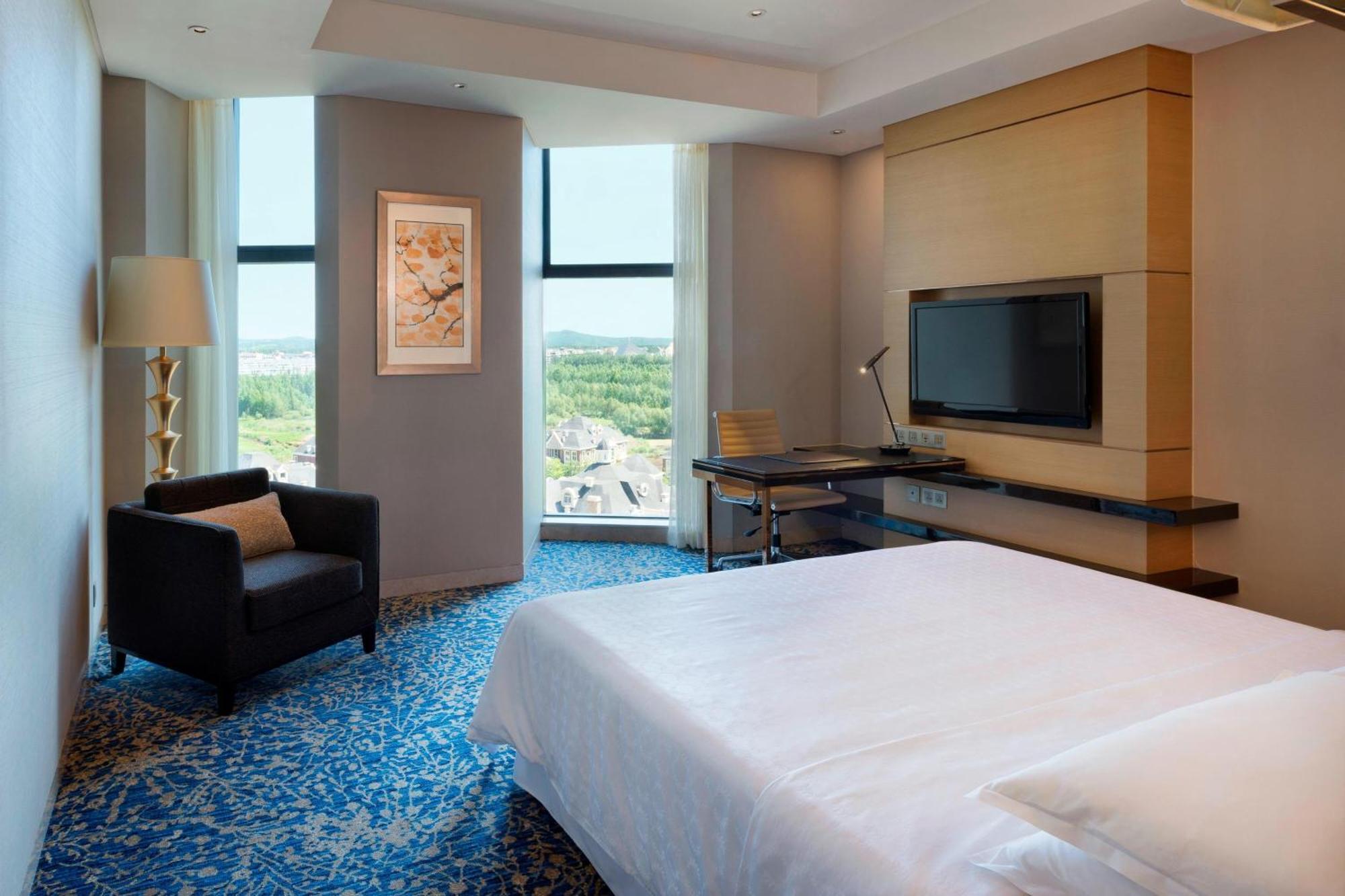 Sheraton Changchun Jingyuetan Hotel מראה חיצוני תמונה