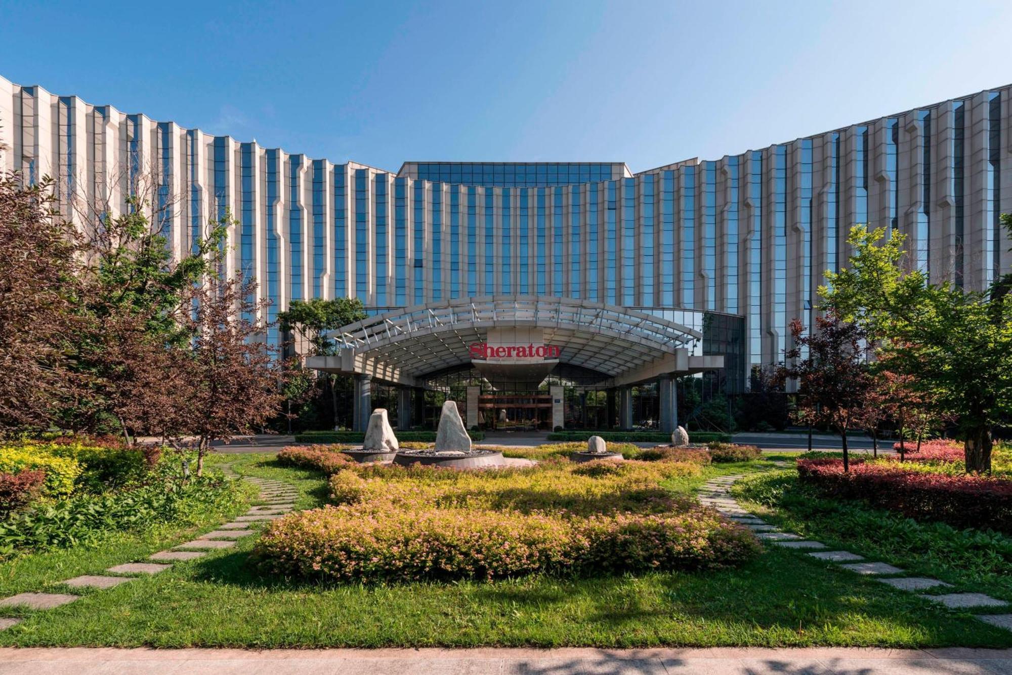 Sheraton Changchun Jingyuetan Hotel מראה חיצוני תמונה