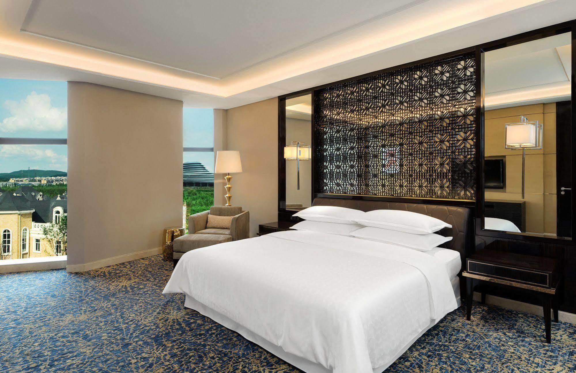 Sheraton Changchun Jingyuetan Hotel מראה חיצוני תמונה