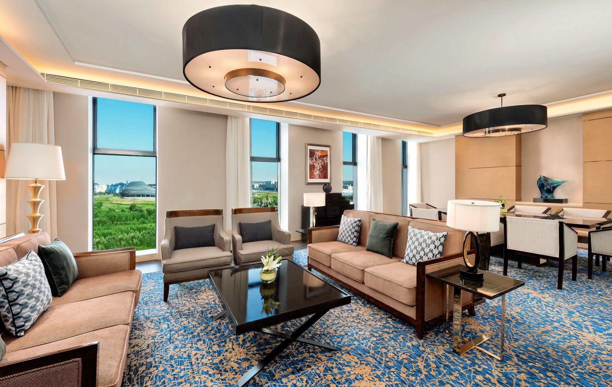 Sheraton Changchun Jingyuetan Hotel מראה חיצוני תמונה
